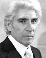 Frank Finlay