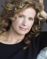 Nancy Travis