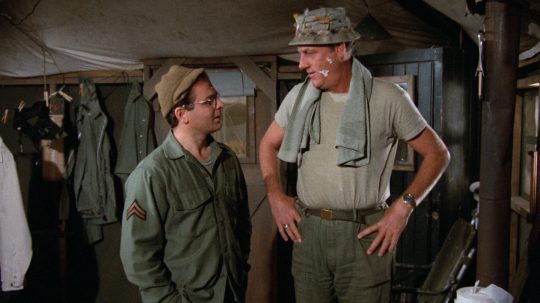 M*A*S*H - Dostaň ma odtiaľto