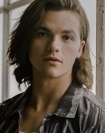 Joel Courtney