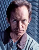 Lance Henriksen